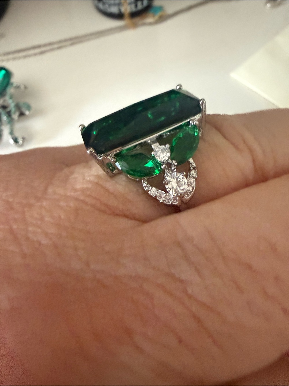Emerald Green Crystal Cocktail Ring - Women Jewelry sz8